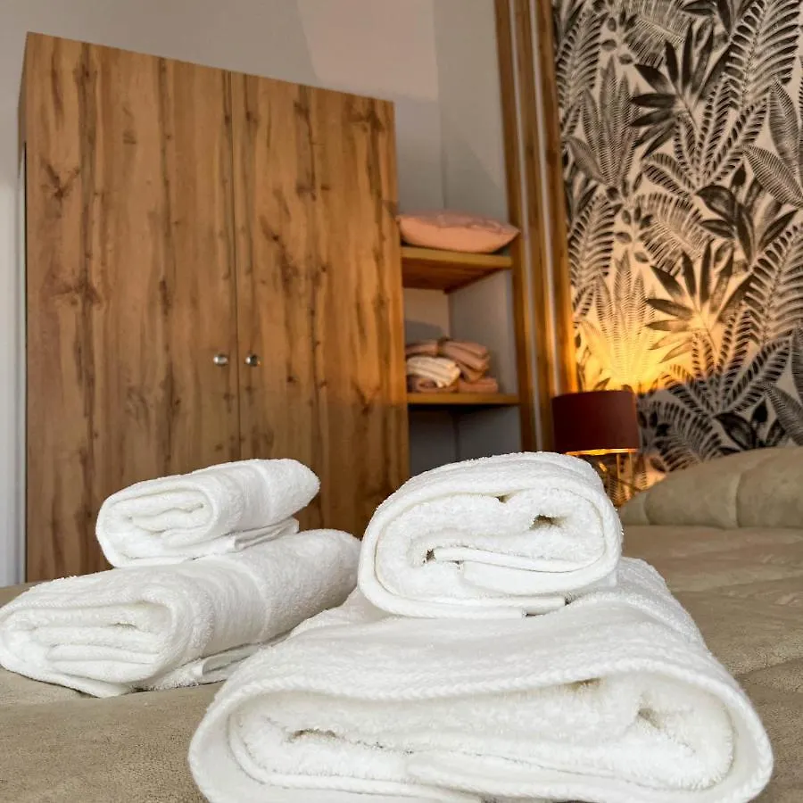 Halicyae Bed And Breakfast Salemi Bed & Breakfast